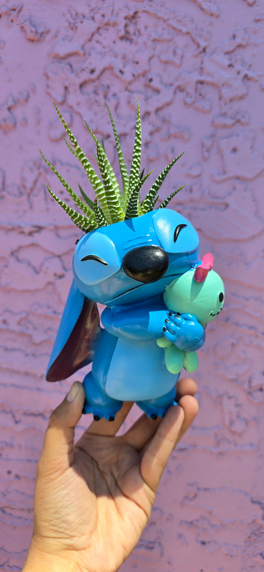 Stich Hugs Planter